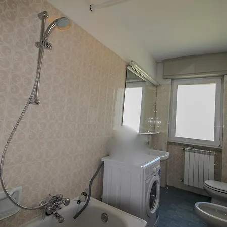 Apartment Costa D'oro Fronte Lago 1 *