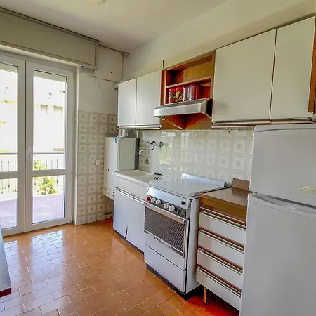 Apartamento Costa D'oro Fronte Lago 1 *